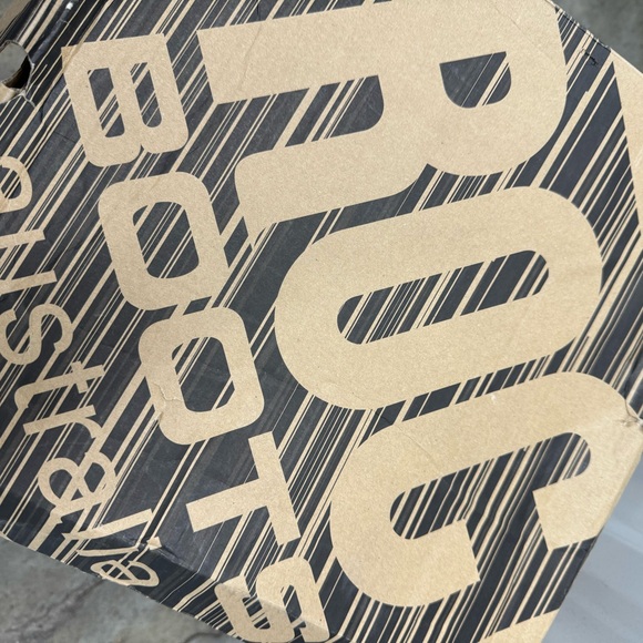 Boots - Picture 7 of 8